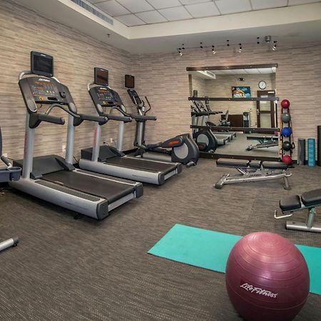 Готель Courtyard Wilmington Downtown Екстер'єр фото