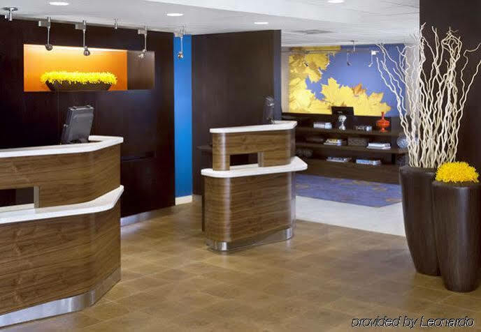 Готель Courtyard Wilmington Downtown Екстер'єр фото